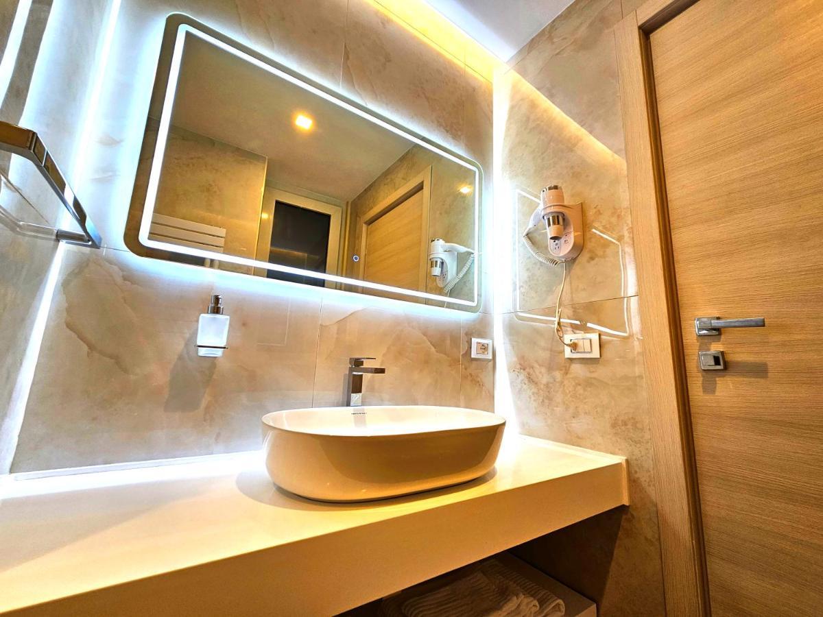 Astoria Supreme - Modern Boutique Suites Lecce Exteriér fotografie
